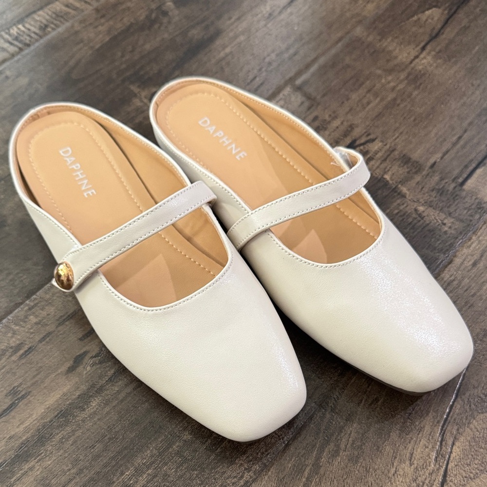 Women's Cream Slip-On Shoes